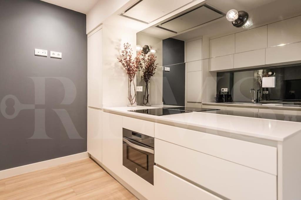 Penthouse Suite With Rooftop In The Heart Of Malaga By Rems Exteriör bild